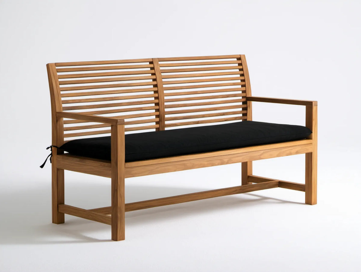 Dwuosobowa ławka ogrodowa z litego drewna tekowego 150 x 65 x 90 cm brązowa z czarną poduszką